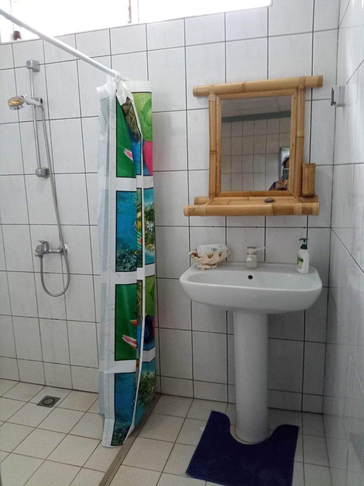 Meri Lodge Huahine Fare Εξωτερικό φωτογραφία